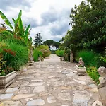 La Demeure De L'arche Bed & Breakfast Saint-Christol-lès-Alès