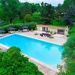 La Demeure De L'arche Bed & Breakfast