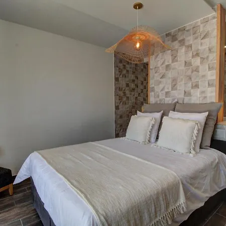 La Demeure De L'arche Saint-Christol-lès-Alès