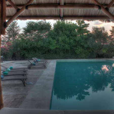 La Demeure De L'arche לינה וארוחת בוקר