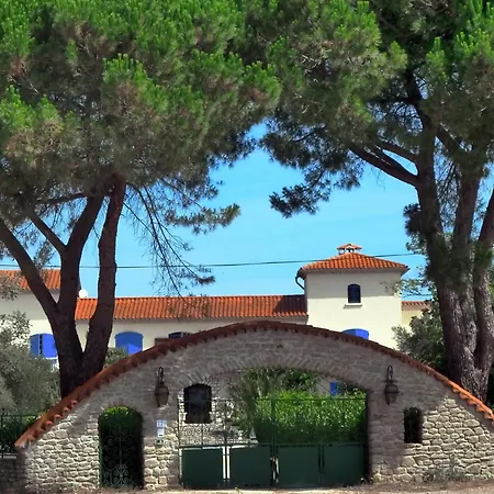 La Demeure De L'arche Saint-Christol-les-Ales