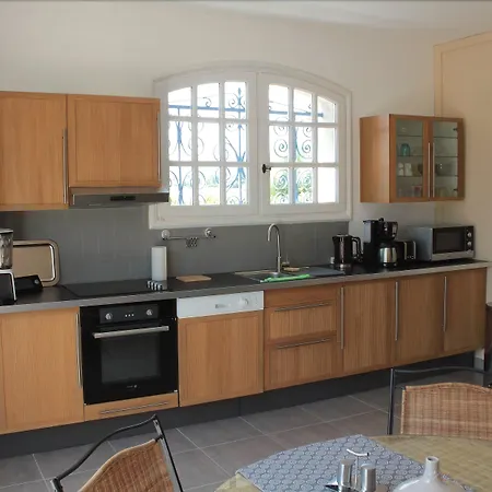 La Demeure De L'arche לינה וארוחת בוקר