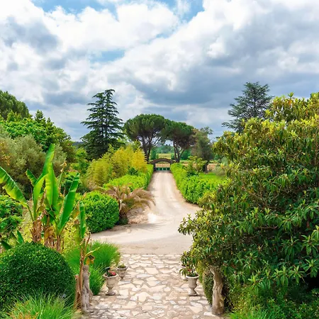 Bed & Breakfast La Demeure De L'arche 4*