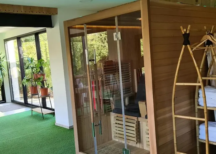 Bed & Breakfast La Demeure De L'arche 4*