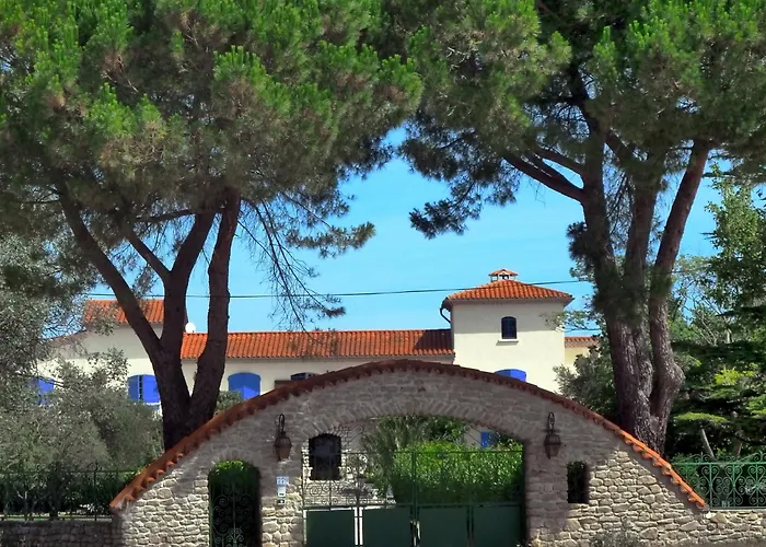 La Demeure De L'arche Saint-Christol-lès-Alès