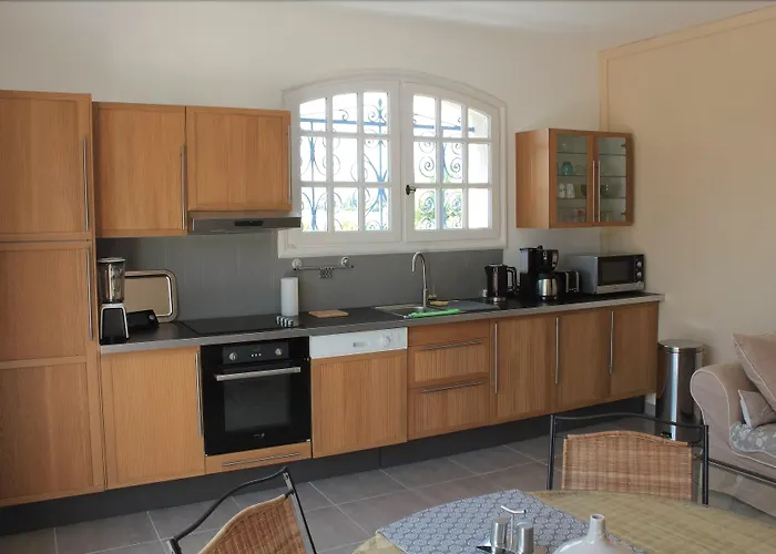 La Demeure De L'arche Bed & Breakfast